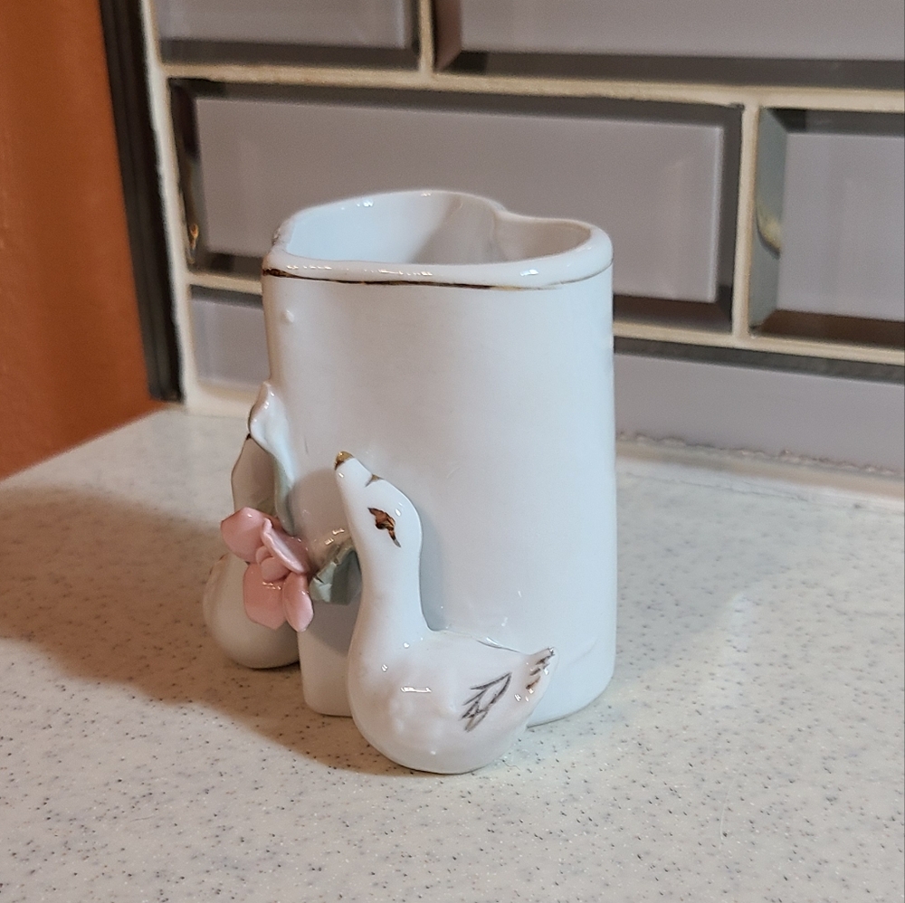 Vintage Ceramic Double White Swan With Pink Flower Trinket Holder 3" - Picture 11 of 16